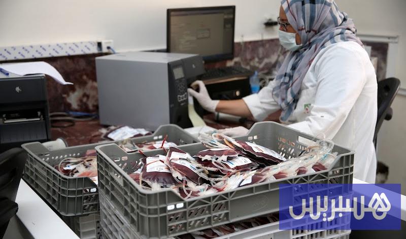 نقابيون ينتقدون “غياب شفافية النظام الأساسي” لموظفي “وكالة الدم”