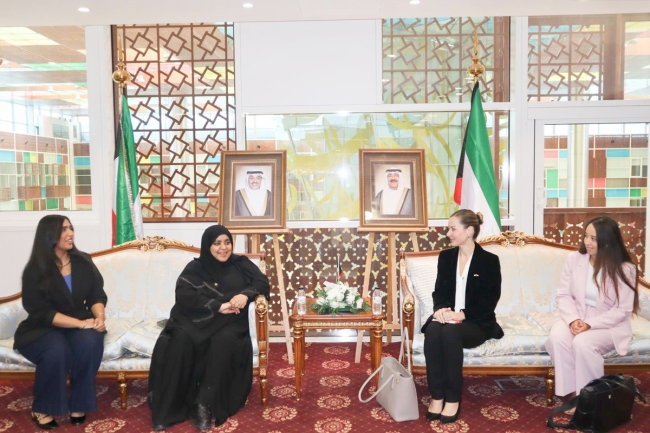 «العدل» تستعرض مع السفارة الأميركية مستجدات «تهريب المهاجرين»