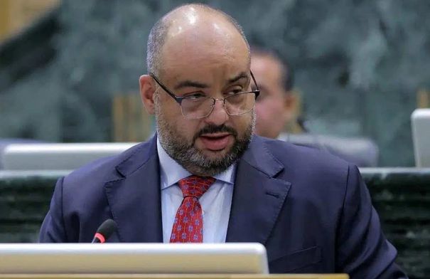 الخشمان يفتح ملف النقل تحت القبة: “قطاع بأربع قوانين…