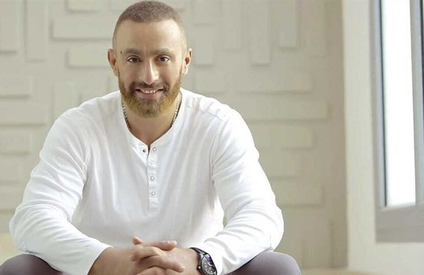 بعد موجة سخرية على أحمد السقا .. الإفتاء المصرية ترد…