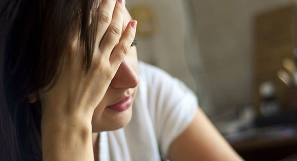 لا أرى غيره نبضا للقلب ورفيقا للدرب.. أهلي يقفون في وجه سعادتي