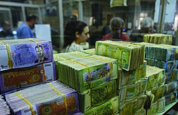سوريا.. إغلاق جميع المصارف العامة والخاصة بهذا الموعد…