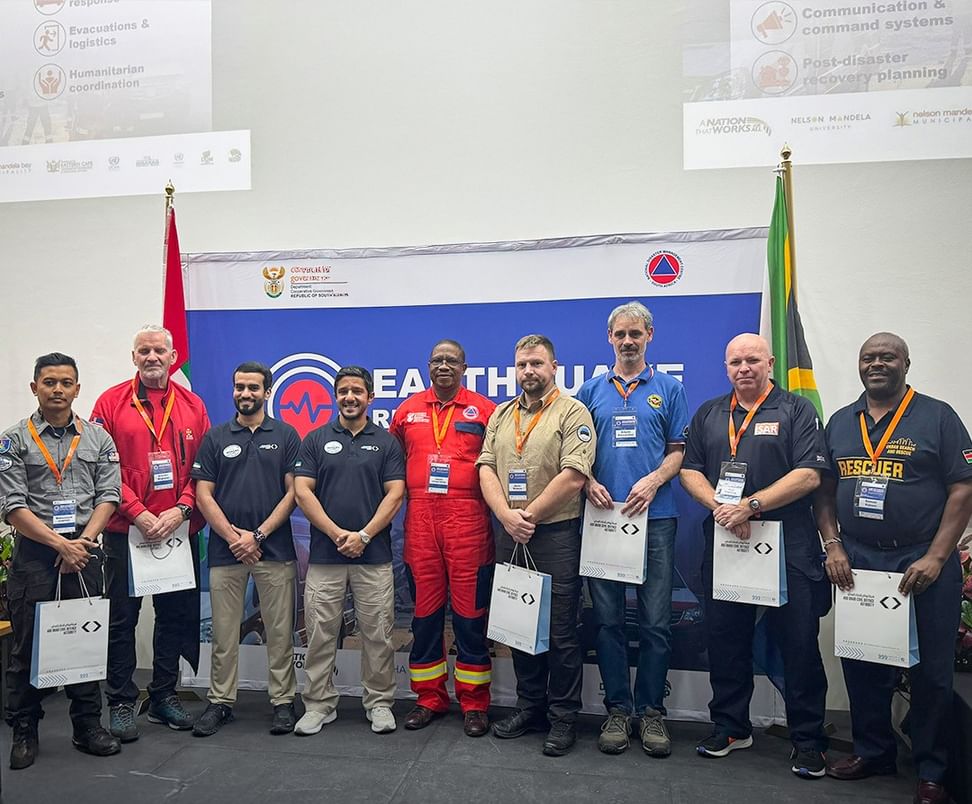 فريق الإمارات للبحث والإنقاذ يختتم مشاركته في تمرين “الاستجابة للزلازل” بجنوب إفريقيا