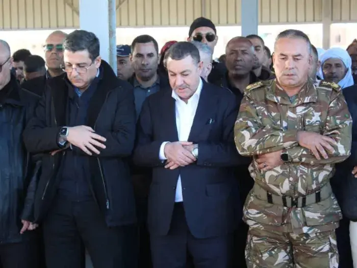 بشار.. وزيرا الداخلية والصحة يحضران تشييع جنازة عدد من ضحايا حادث بني عباس