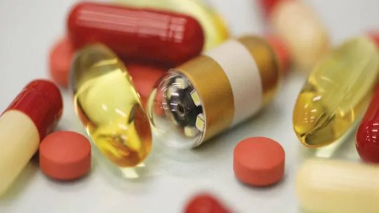 علامات فموية مبكرة لنقص فيتامين B12.. انتبه لصحة لسانك