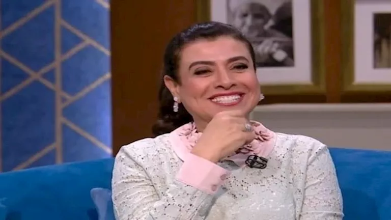 نشوى مصطفى عن شائعة وفاتها: “أنا في بيتنا بشرب سحلب ولابسة لكلوك”