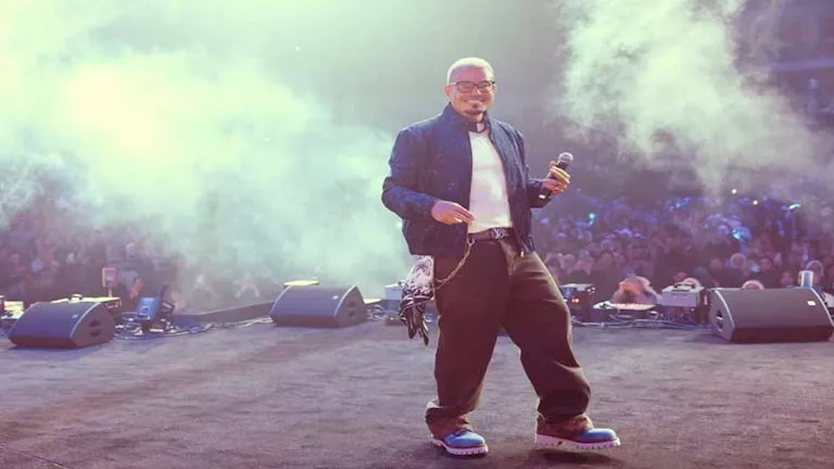 بالصور..عمرو دياب يضيء سماء الكويت في ليلة استثنائية بتوقيع PACHA GROU