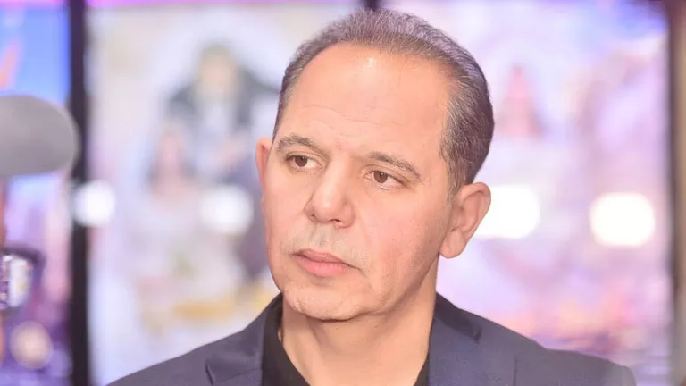 “عمتي الحبيبة”.. رامي إمام ينعى شقيقة والده