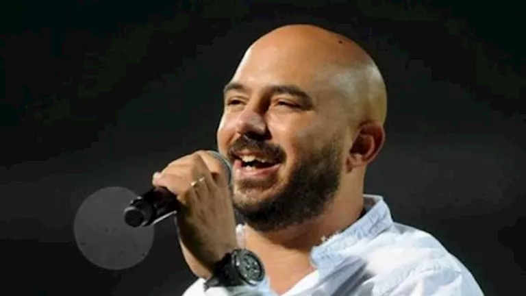 محمود العسيلي: “حلمي اتحقق إني أعمل أغنية لـ محمد صلاح”