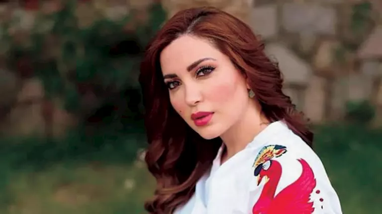 “جاكيت بصيحة الفرو”.. نسرين طافش بإطلالة شتوية أنيقة