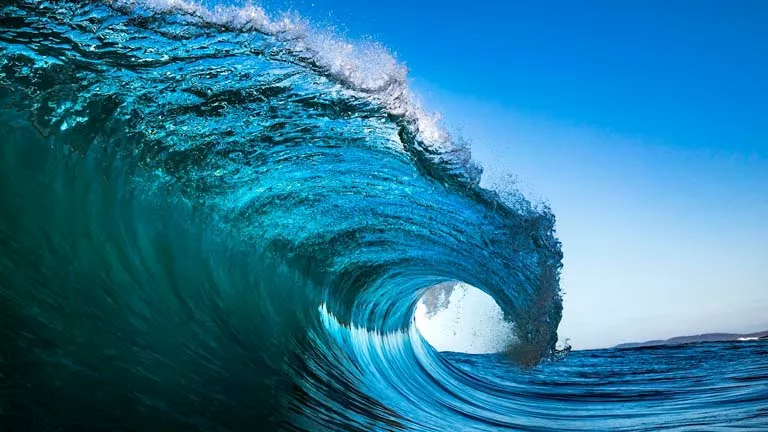 تسونامي من الفضاء.. قمر صناعي يكشف تفصيليا عن سلوك غير متوقع “صور”