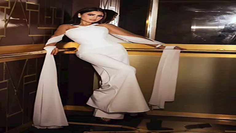 “زي الملايكة في الأبيض”.. مي عمر تتألق في جلسة تصوير أنيقة وجذابة