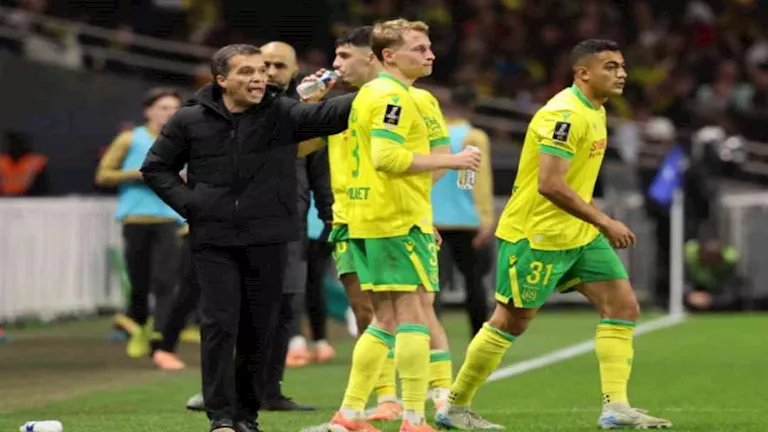 نانت الفرنسي يعتزم إقالة مديره الفني