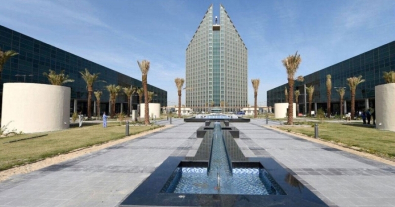 استحداث برنامج فني السمعيات في التطبيقي العام الدراسي الجديد