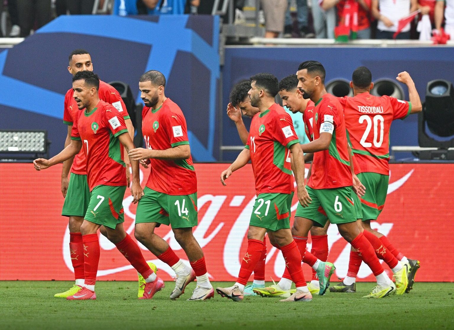 خاص..كواليس تأخر حافلة المنتخب الرديف بالملعب.. ولاعبان يُحرمان من الرسمية