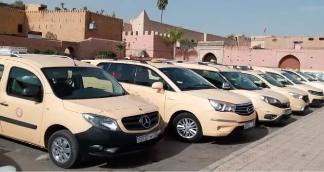 “خروقات” النقل السياحي تدفع نقابة سيارات الأجرة الكبيرة بمراكش للإضراب