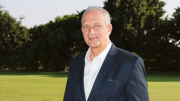 ياسر الفرنواني يعلن قائمته النهائية لانتخابات نادي الجزيرة