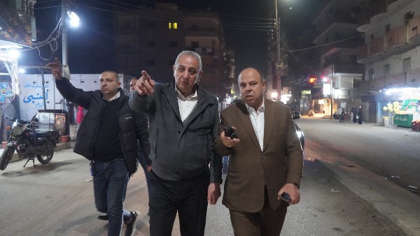 بعد جولة صباحية.. محافظ الغربية يعود منتصف الليل في حملة بشارع الترعة بالمحلة بعد جولة صباحية.. محافظ الغربية يعود منتصف الليل في حملة بشارع الترعة بالمحلة