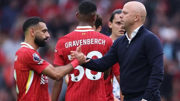 رغم الأزمات مع محمد صلاح.. جماهير ليفربول تدعّم «سلوت» بعد الفوز على إنتر ميلان