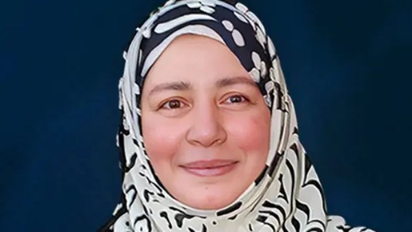 ليا عتاب على بعض الناس