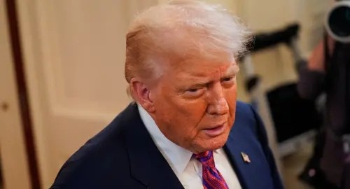 ترامب: الضربة المكثفة ضد “داعش” في سوريا كانت ناجحة ودقيقة