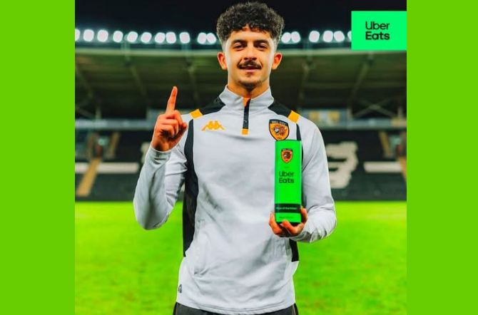 بلومي ينال جائزة أفضل لاعب في هال سيتي