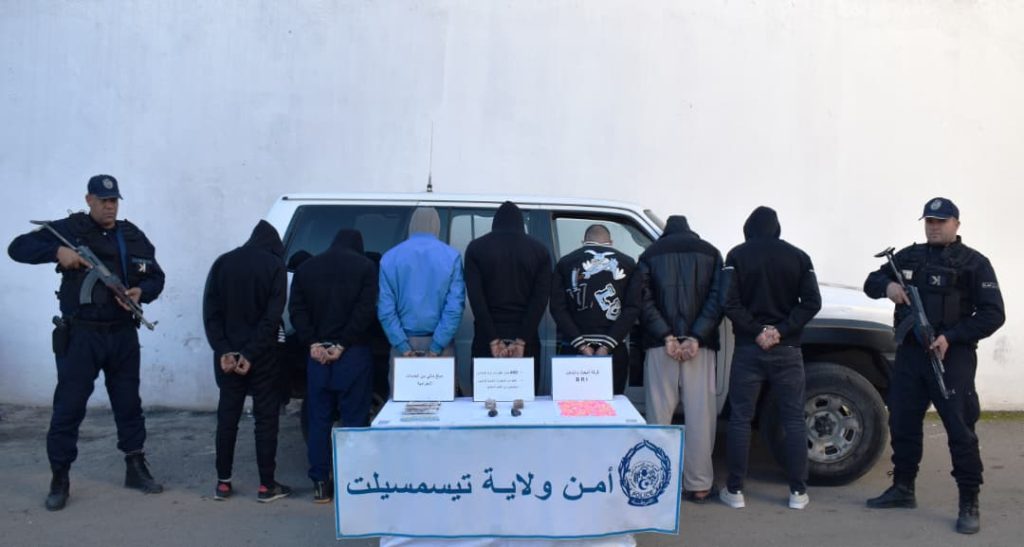 توقيف شبكة إجرامية وحجز مؤثرات عقلية ومخدرات