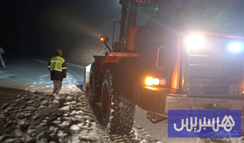 الثلوج تغطي الطريق في “آيت تمليل”