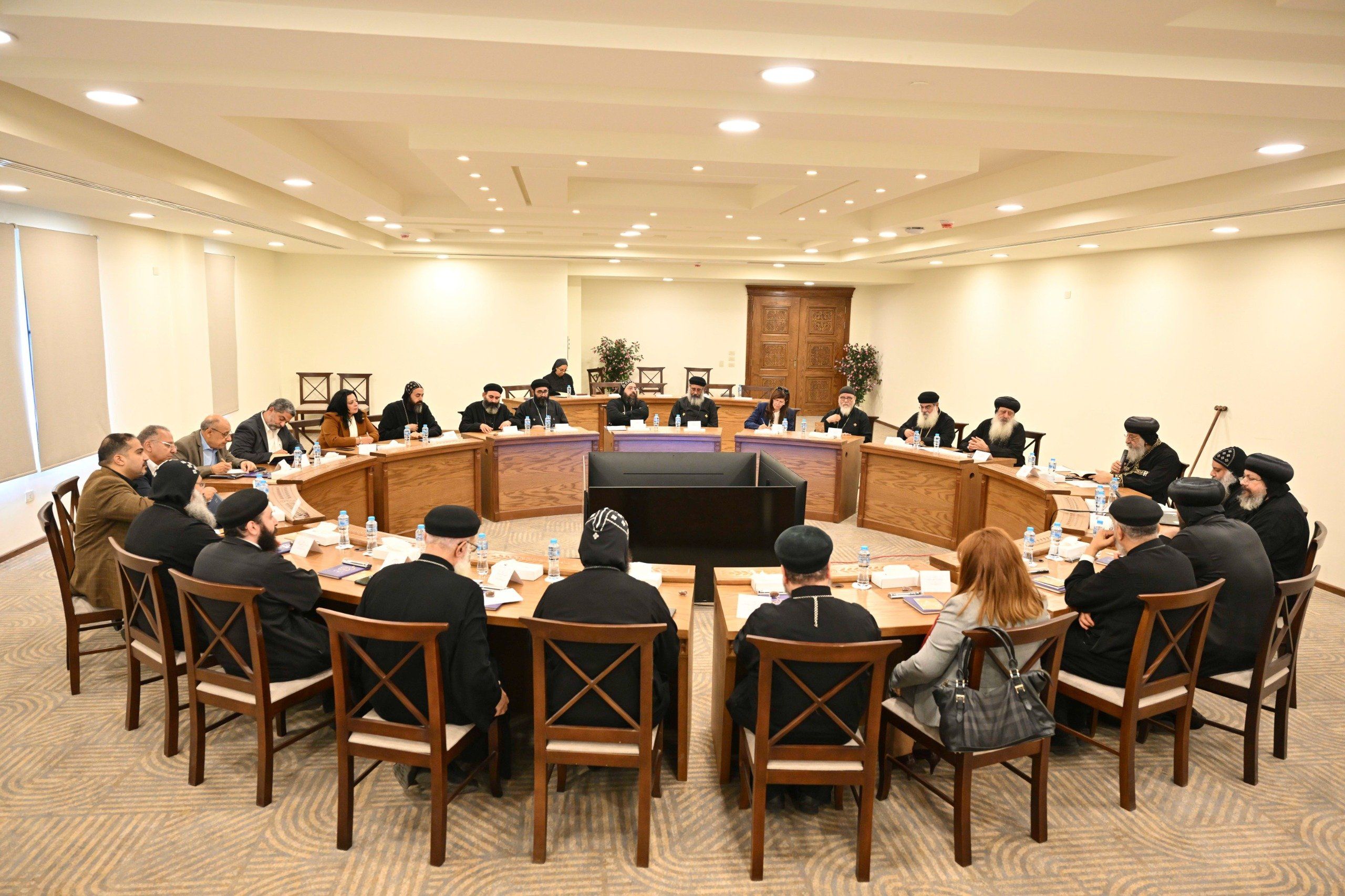 قداسة البابا يلتقي ممثلي الكليات والمعاهد اللاهوتية بأكاديمية مارمرقس قداسة البابا يلتقي ممثلي الكليات والمعاهد اللاهوتية بأكاديمية مارمرقس