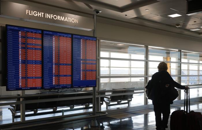 “فحص حسابات مواقع التواصل”.. الكشف عن خطة مقترحة لإدارة ترامب بشأن الزوار من 42 دولة