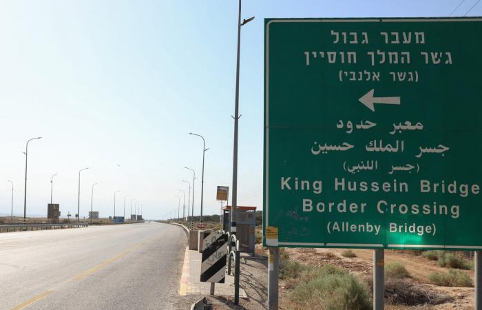 إسرائيل تعيد فتح معبر”الكرامة” بين الضفة الغربية والأردن أمام حركة الشحن لأول مرة منذ سبتمبر