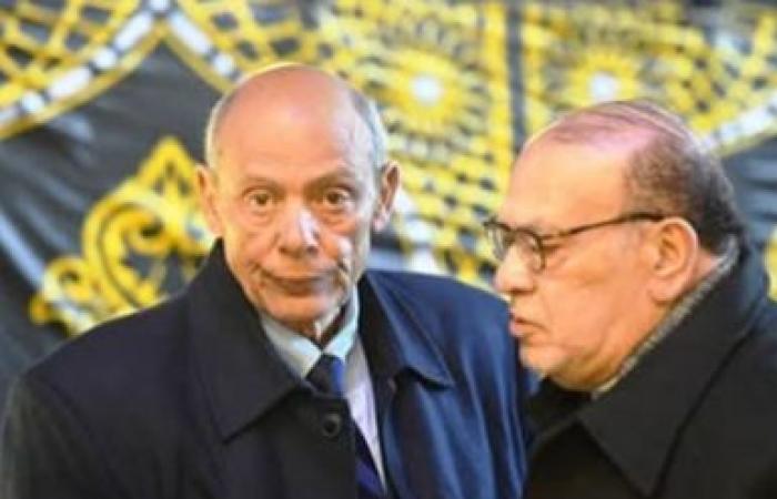 أبرزهم يسرا وصلاح عبد الله.. نجوم الفن يحضرون عزاء شقيقة عادل إمام