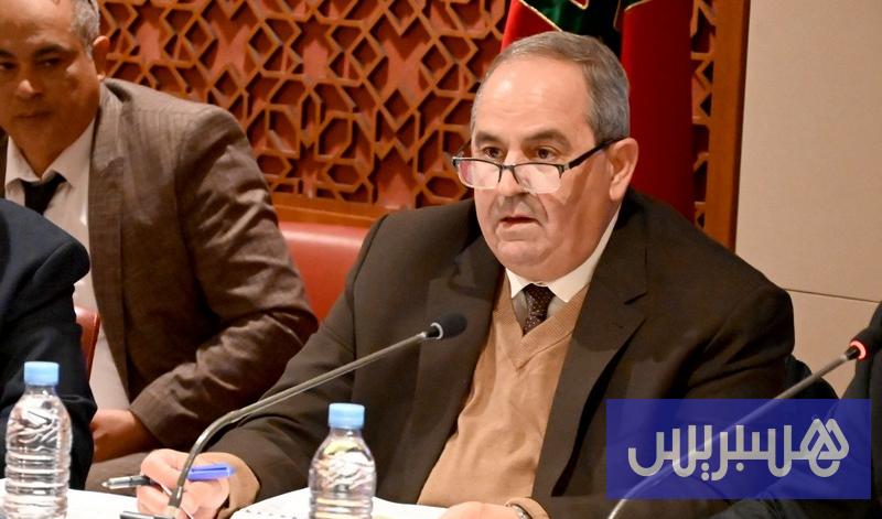 ميداوي يتشبّث بالشراكة مع الخواص ويرفض إغراق “القانون 59.24” بالتعديلات