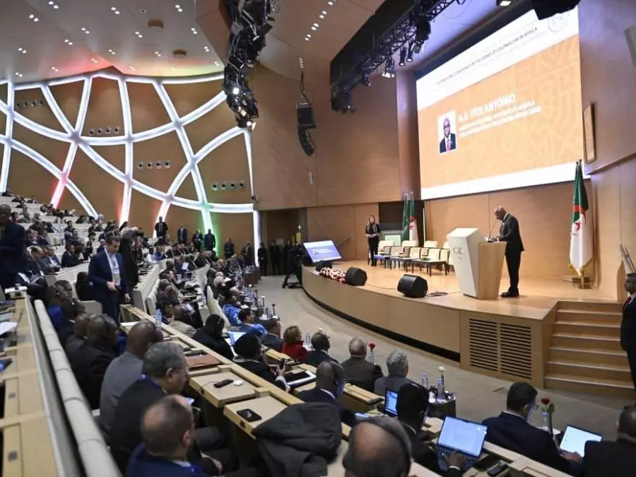 اعتماد “إعلان الجزائر” في المؤتمر الدولي لتجريم الاستعمار وتعزيز العدالة بالقارة الإفريقية