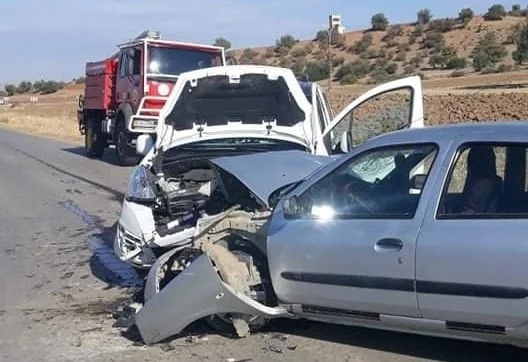 عين الدفلى.. 5 جرحى في اصطدام بين سيارتين بخميس مليانة