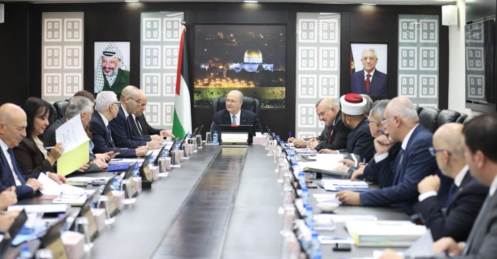 مجلس الوزراء يدعو إلى تسريع الاستجابة الدولية للإغاثة العاجلة في قطاع غزة