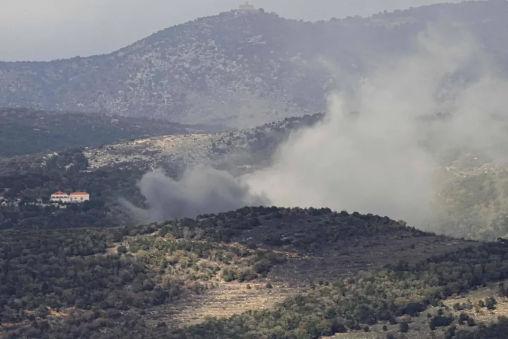 الجيش الإسرائيلي: استهداف منشآت وموقع تدريب لـ«حزب الله» جنوب لبنان