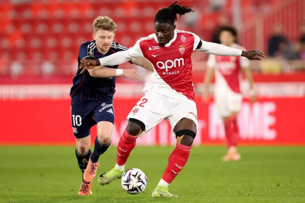 ساليسو مدافع موناكو يتعرض لقطع في الرباط الصليبي