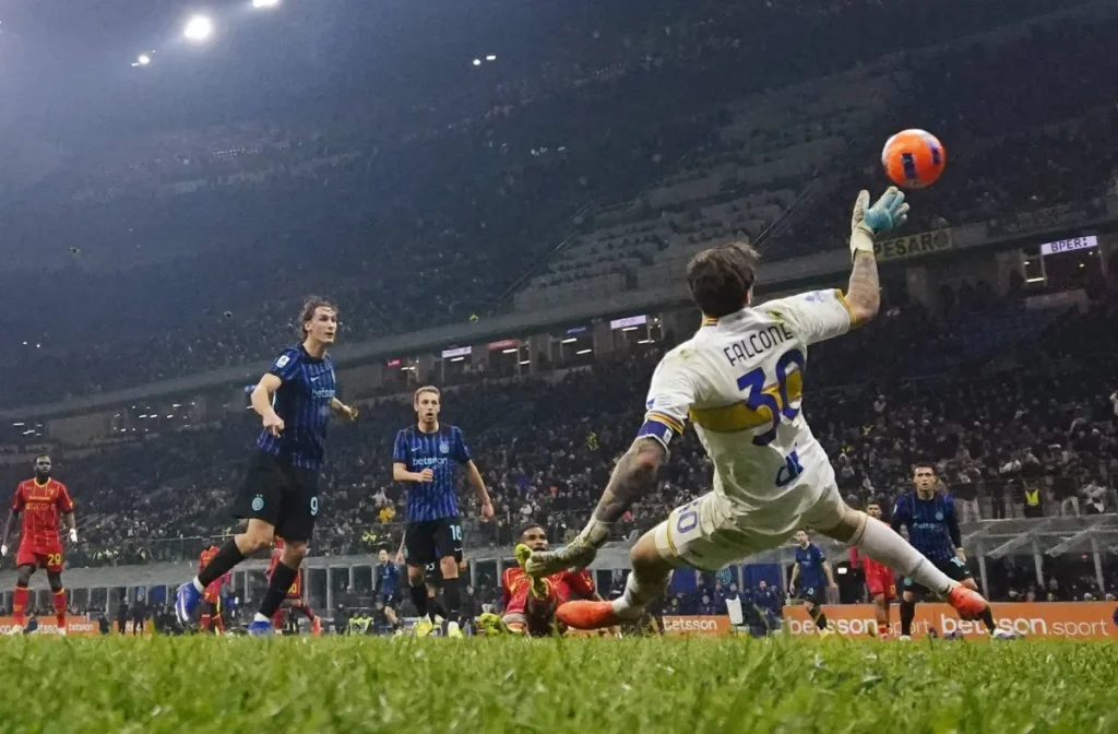 إنتر ميلان يعزز صدارته بفوز صعب على ليتشي