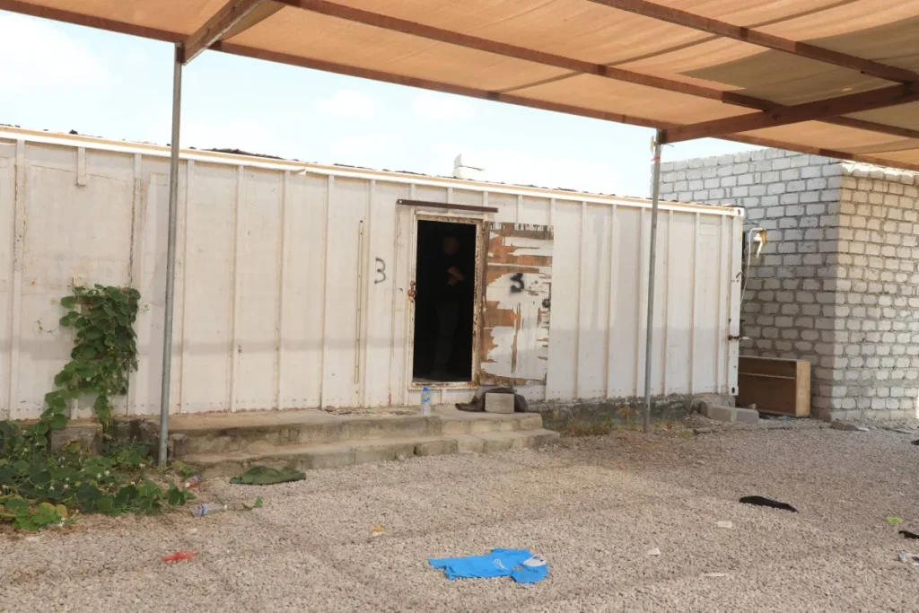 سجون الضبة السرية… احتجاز وتعذيب خارج سلطة الدولة