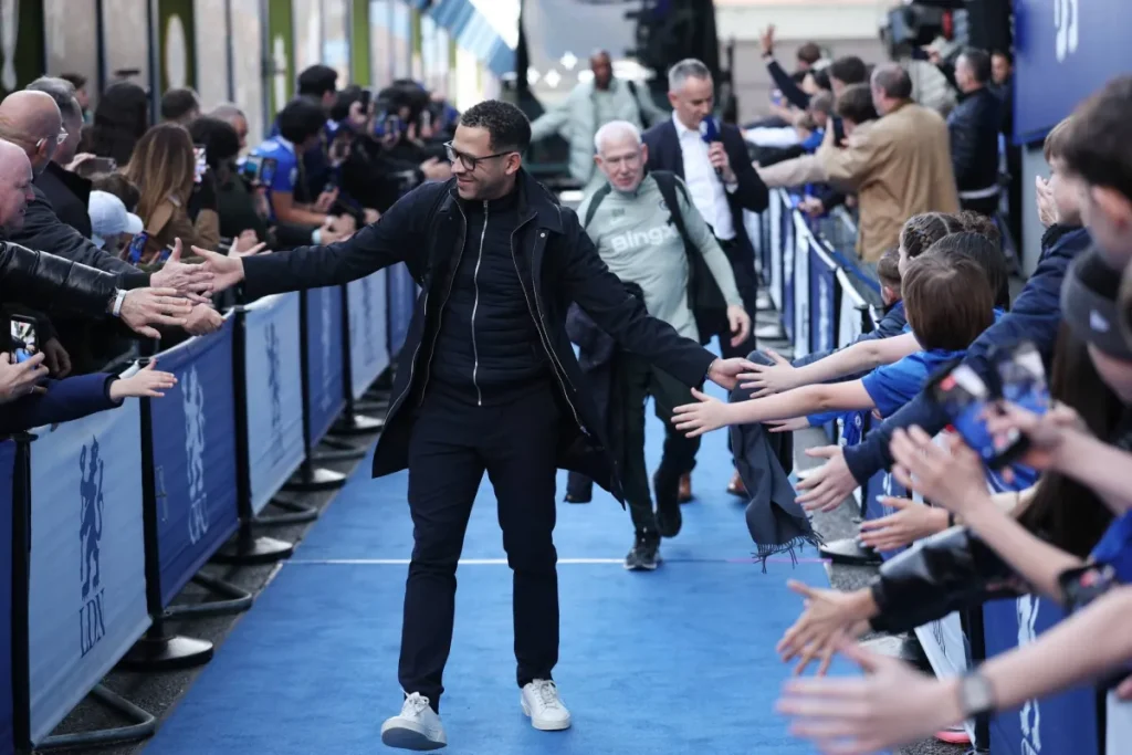 لماذا تُقيل الأندية الكبرى مدربيها؟