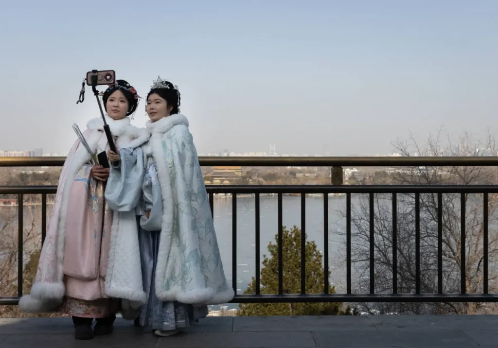 في الأرض والسماء… الصين تسابق لدعم السياحة