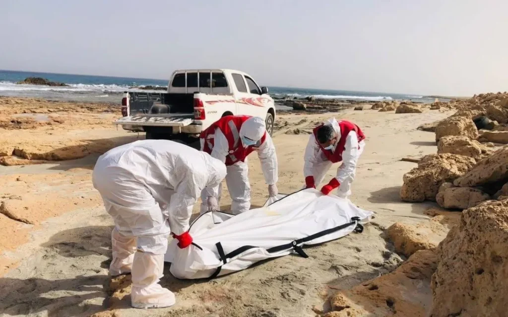 العثور على جثث 7 مهاجرين غير شرعيين على شاطئ ليبي